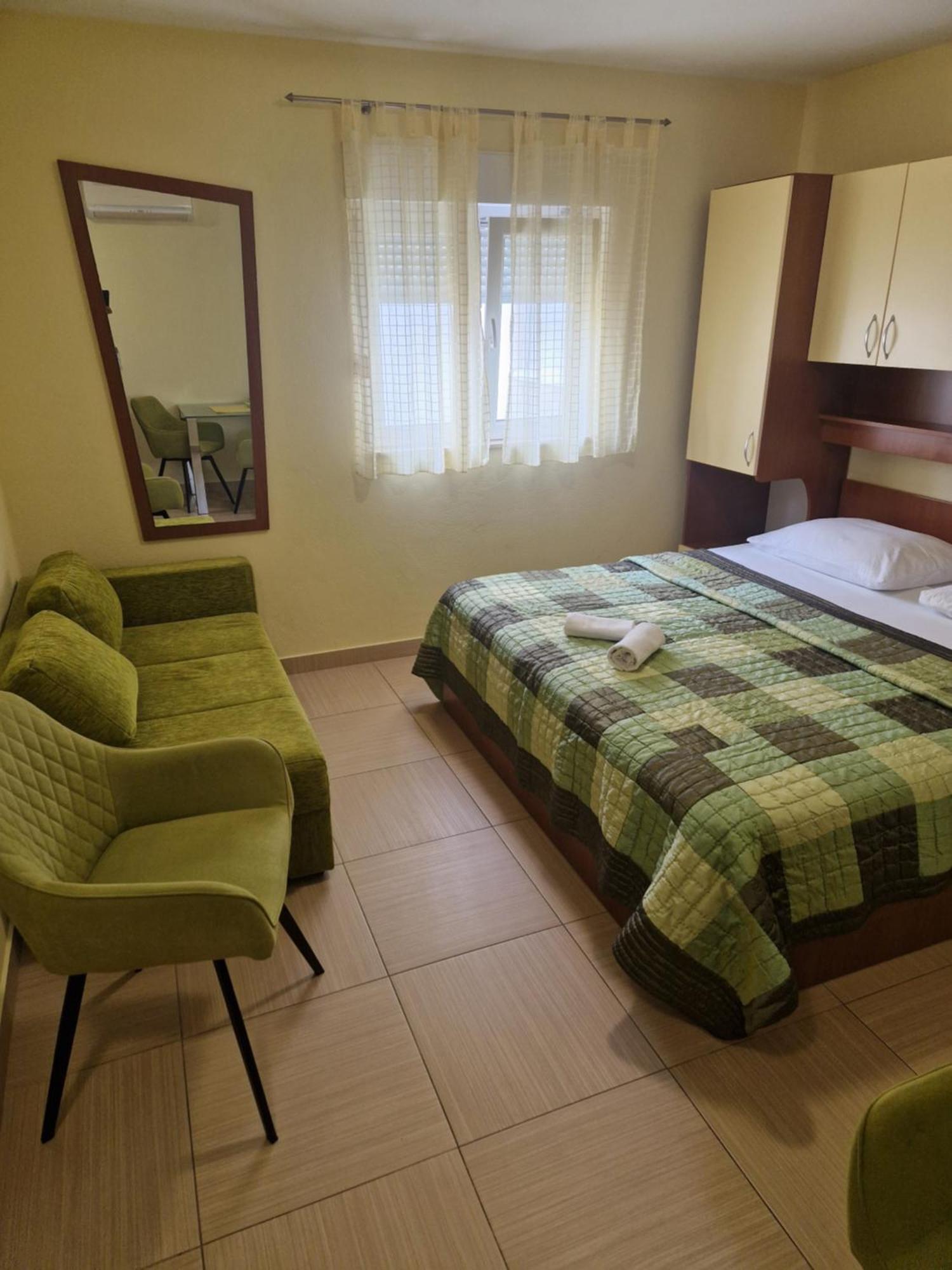 Villa Grgo Apartments Tučepi Extérieur photo